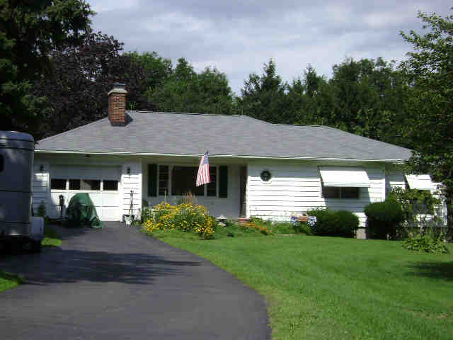 Building photograph for 21 SANFORD LN